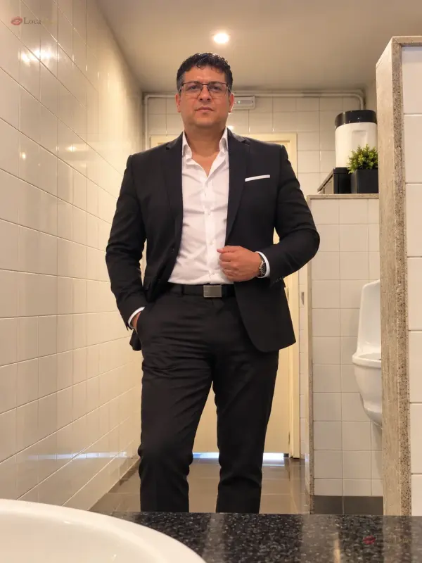 «Acompañante masculino discreto y elegante – Barcelona»