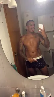 Moreno de 29 años en España – foto 4