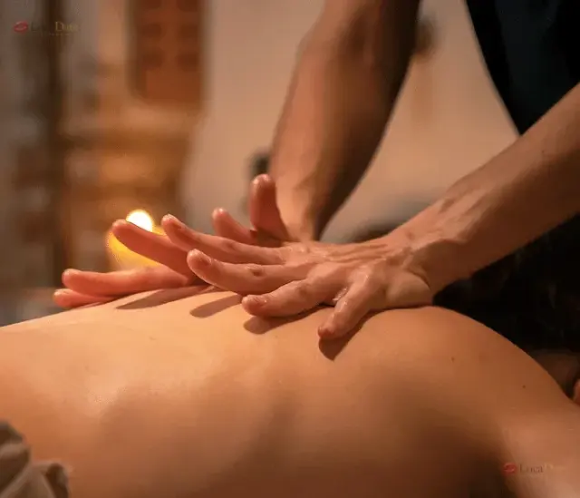 Hombre Masajista Sensitivo Tantra para mujer