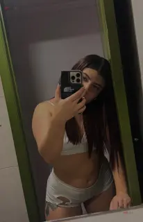 Blanca culona y tatuada – foto 4